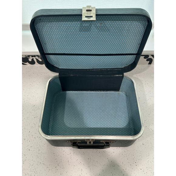 Vintage Traincase ~ Blue Makeup or Toiletries Case 1950’s or 1960’s - Picture 5 of 6